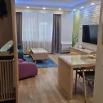 Center Accross Bbi Shopping Mall Apartman *