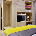 Apartman Center Accross Bbi Shopping Mall