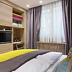 Apartman Center Accross Bbi Shopping Mall