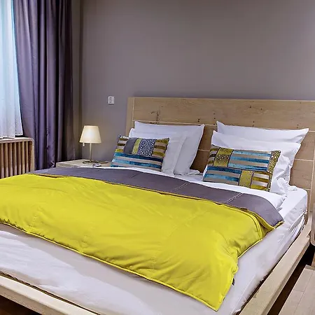 Center Accross Bbi Shopping Mall