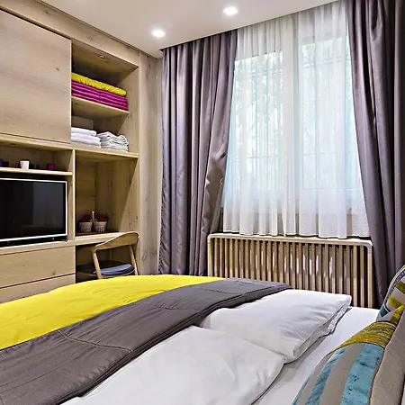 Appartement Center Accross Bbi Shopping Mall