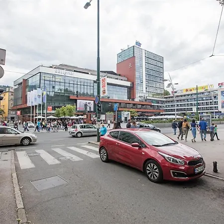 Center Accross Bbi Shopping Mall *